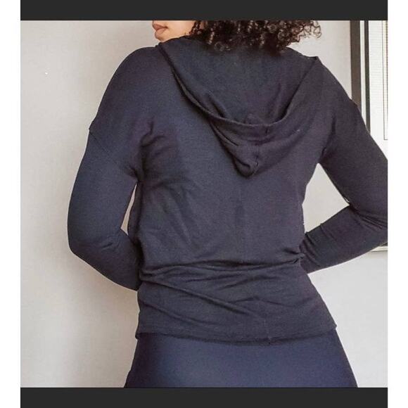 Women's Athletic Casual Long Sleeve Medium - Picture 2 of 2